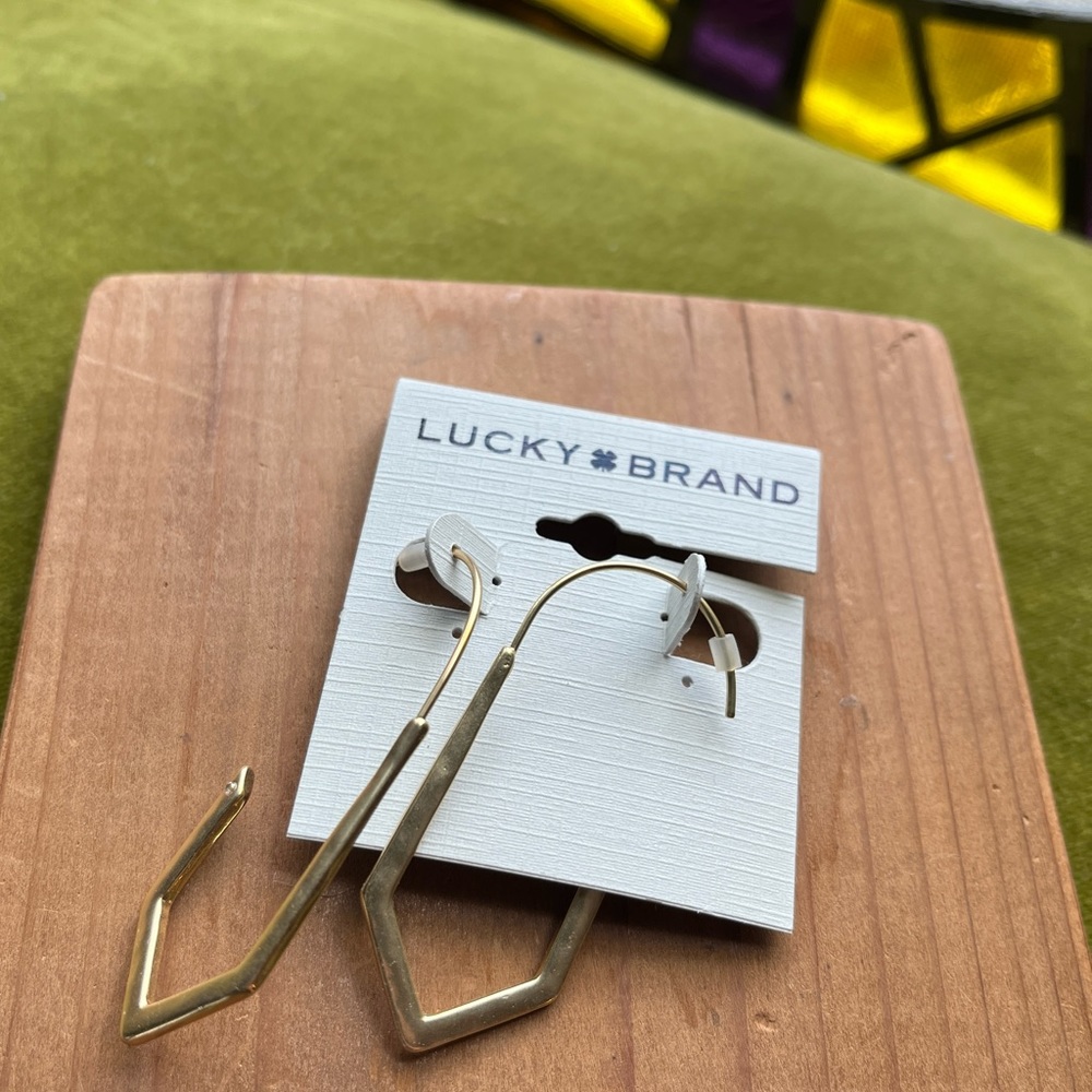 NWT Lucky Brand Gold Tone Drop Hoop Earrings